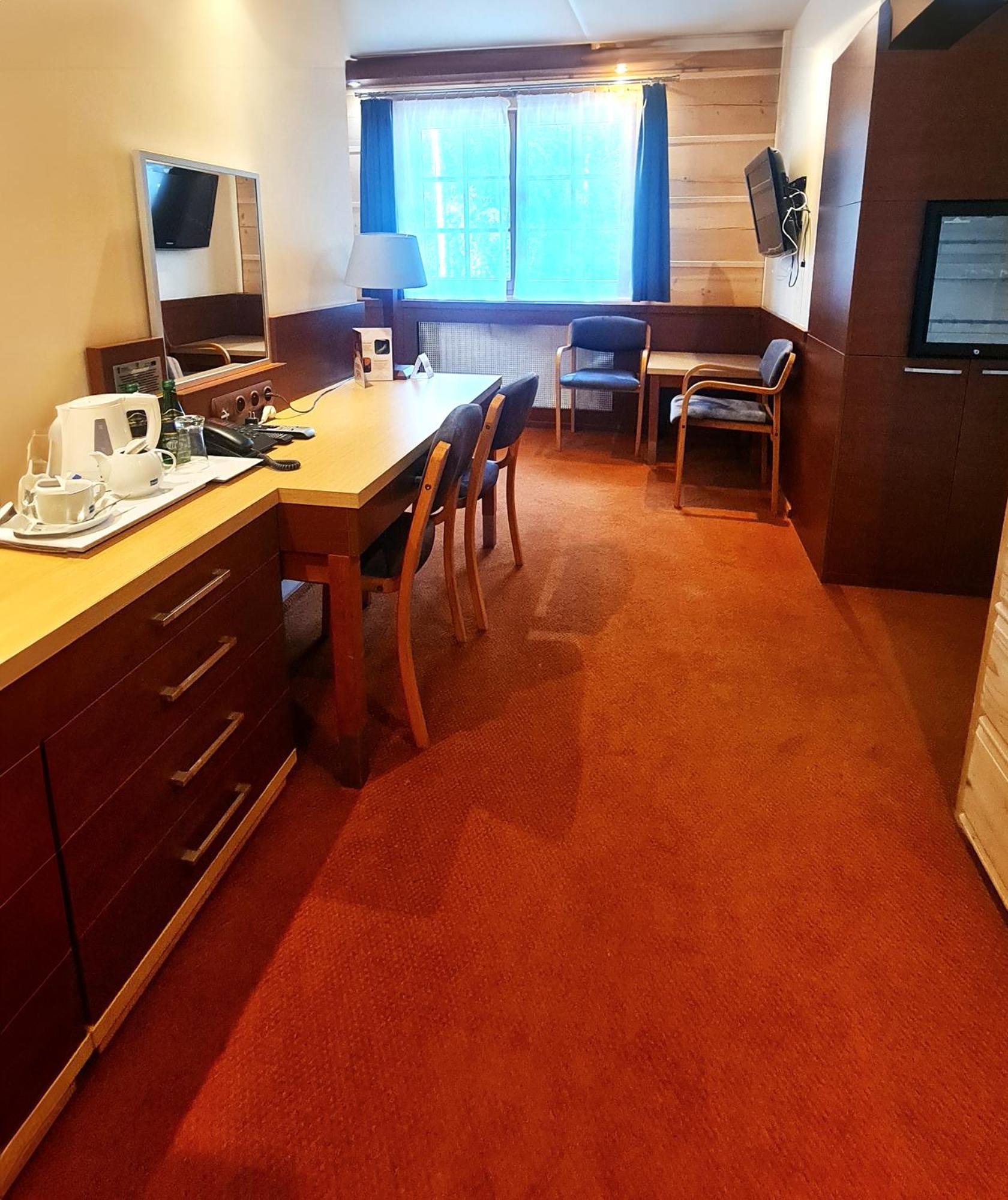 Hotel 365 Kielce Ngoại thất bức ảnh